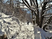 60  La neve fresca e soffice permette una facile divertente discesa